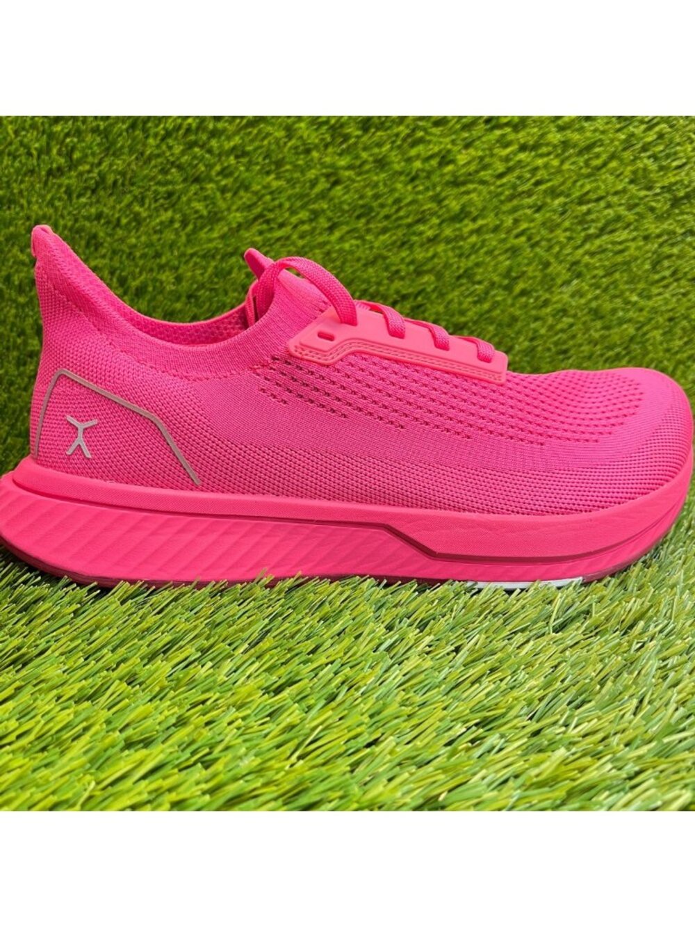 Flux Footwear Adapt Runner Neon Pink Mens Size 10 Athletic Knit Shoes Sneakers